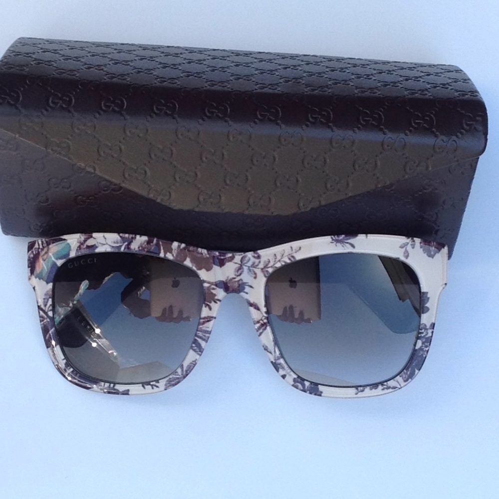 Gucci Floral Design Sunglasses